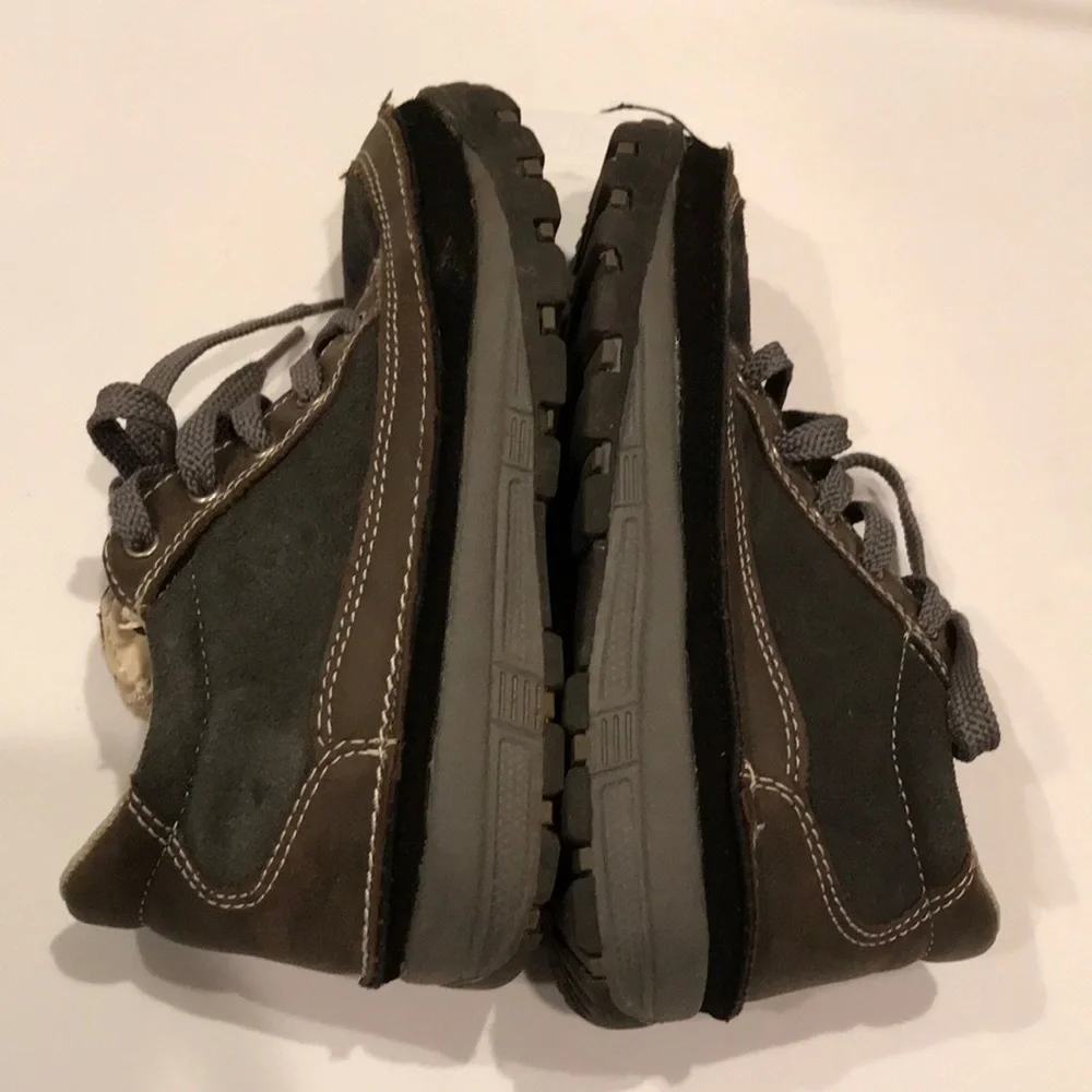 Swiss Gear boy’s size 13 brown leather lace up mid top ankle hiking boots EUC